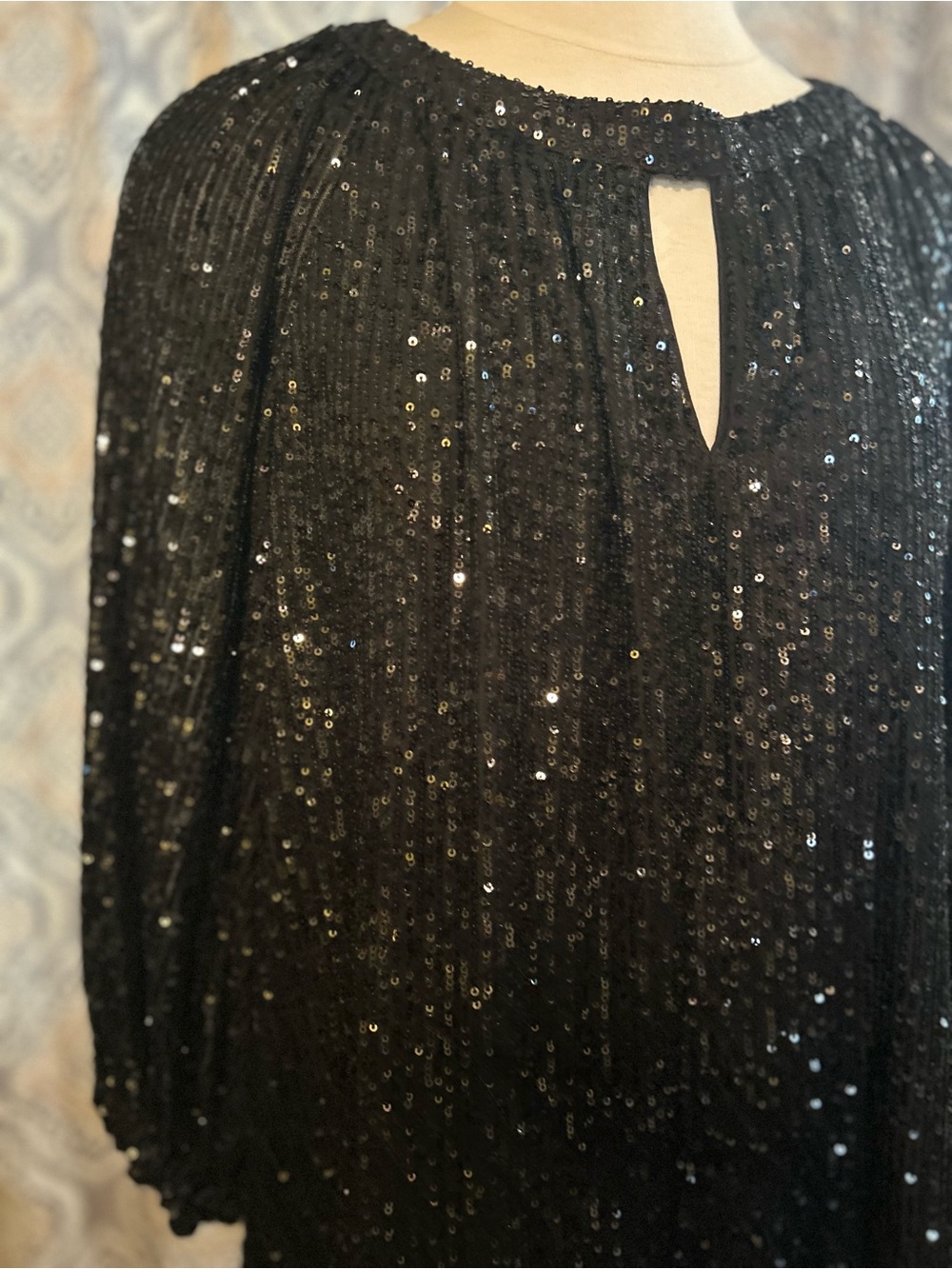 Vince Camuto Black Sequin Long Sleeve Tunic Too - Picture 3 of 9